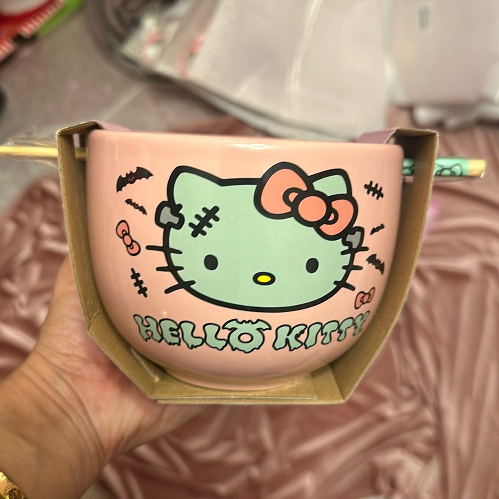 Hello kitty Frankenstein bowl